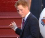 Le prince Harry lors d'une soirée placée sous le signe du mariage de Zara Phillips et Mike Tindall, sur le yacht Britannia. Vendredi 29 juillet 2011