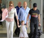 Nicole Kidman et Keith Urban avec leurs filles Sunday Rose et Faith Margaret le 6 juillet 2011<br />