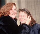 Aurore Drossart et sa mère Anne en 1990 