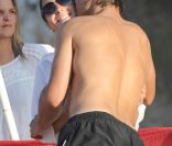 La tendresse, un bon remontant... 
 Comme chaque année lors de la trêve estivale, c'est sur son île natale de Majorque que Rafael Nadal s'est ressourcé en juillet 2011. Chouchouté par sa belle amoureuse, Francisca 'Xisca' Perello... 