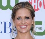 Sarah Michelle Gellar, en total look noir, lors de la TCA party (Television Critics Association) à Los Angeles, le 3 août 2011 ! <br />