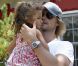Gabriel Aubry va chercher Nahla, 3 ans, à sa pré-rentrée scolaire. Vendredi 5 août 2011, à Los Angeles