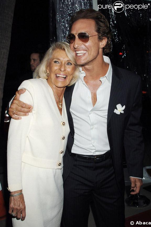 Matthew McConaughey fait une accolade à sa mère