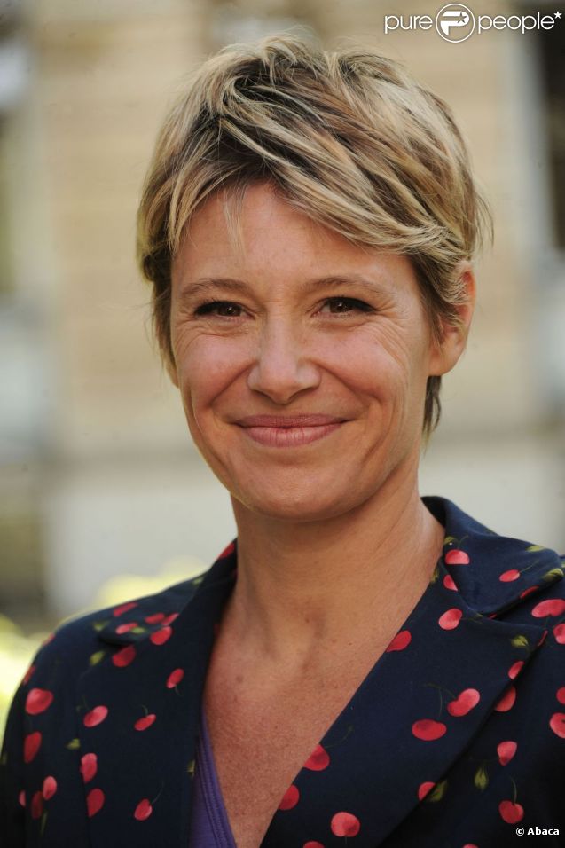 Maïtena Biraben s'offrira dès la rentrée des week-ends de trois jours ! Ici à Paris, le 25 mai 2011