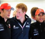 Après moins de deux mois de love story, le prince Harry a mis un terme à sa romance avec le mannequin Florence Brudenell-Bruce, ex de Jenson Button (en photo avec le prince lors du Grand Prix de Silverstone) en août 2011.