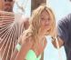 Candice Swanepoel lors d'un shooting photo réalisé pour Victoria's Secret à Saint-Barthélémy le 12 août 2011
