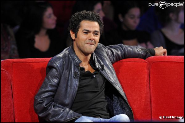  Jamel Debbouze lors de l'enregistrement de Vivement Dimanche en janvier 2011 
 &nbsp; 