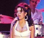 Amy Winehouse au Brésil, en janvier 2011.