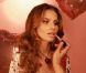 Catiane Lauser dans le making of de la campagne Marta