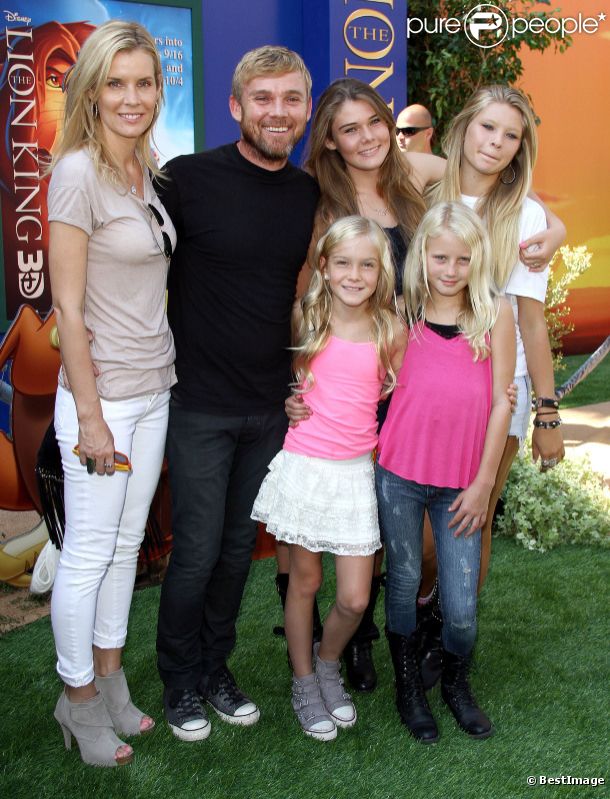 Rick Schroder et son épouse Andrea, en famille, pour la projection de la version 3D du Roi Lion, à Los Angeles, samedi 27 août 2011.