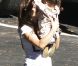 Jennifer Lopez profite des moindres moments de répit durant le tournage de son clip Papi pour profiter de ses enfants...