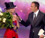 Britney Spears avec Nikos Aliagas, sur le plateau de la  Star Academy , en novembre 2008.