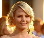 Jennifer Morrison, resplendissante, à l'avant-première du film Warrior à Los Angeles, le 6 septembre 2011