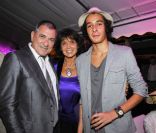 Mariage de Jean-Marie Bigard et Lola, au Café Barge, à Paris, fêtent leur amour avec Stéphanie Fugain et son fils Alexis. Le 3 septembre 2011