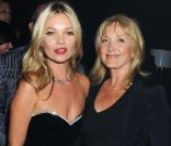 Kate Moss et sa maman Linda à la Rimmel London Party le 15 septembre 2011