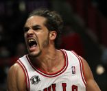 Joakim Noah a grandement participé à la qualification de l'équipe de France pour les demi-finales du Championnat d'Europe de basket sous les yeux de son père Yannick