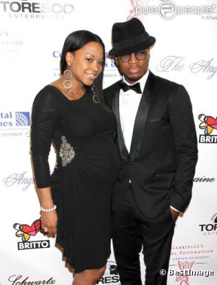 Ne-Yo et sa compagne Monyetta Shaw posent lors d'une soirée à New-York en octobre 2010