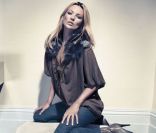 Kate Moss pose pour la collection automne-hiver 2011 de la griffe Liu Jo.