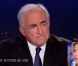 Tristane Banon revisionne les passages importants de l'interview de Dominique Strauss-Kahn (sur TF1), sur le plateau du Grand journal de Canal+, le 19 septembre 2011.