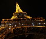 La Tour Eiffel lors du lancement de l'Opel Ampera, Port de Suffren, le mercredi 21 septembre 2011