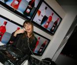 Axelle Laffont aux platines, à Cannes