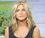 Jennifer Aniston sur le plateau de l\'émission<em> Good Morning America</em>, à New York, le 26 septembre 2011.