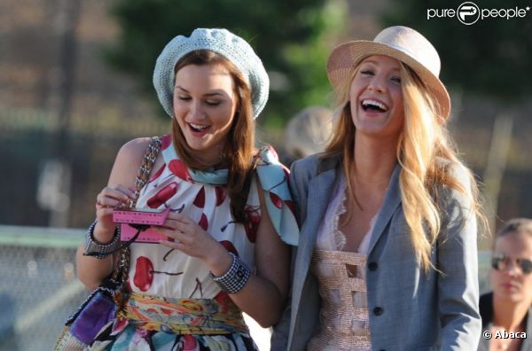 Serena (Blake Lively) et Blair (Leighton Meester) sur le tournage de Gossip Girl