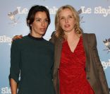 Aure Atika et Julie Delpy lors de l'avant-première du film Le Skylab à Paris le 27 septembre 2011
