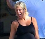 Tori Spelling avec son mari Dean McDermott dans les rues de Los Angeles le 27 septembre 2011