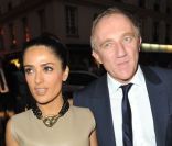 Salma Hayek et son époux François-Henri Pinault au défilé Yves Saint Laurent à Paris, le 3 octobre 2011