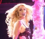 Britney Spears sexy en concert à Saint-Petersbourg en Russie le 22 septembre 2011