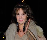 Clémentine Célarié à l\'avant-première de Cabaret au Théâtre de Marigny à Paris, le 6 octobre 2011.