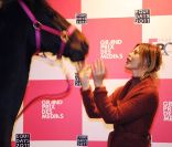 Alexandra Kazan. Les trophées Epona 2011 ont eu lieu le week-end des 8 et 9 octobre à Cabourg, sous la présidence de Maxime Le Forestier, grand amoureux du cheval.