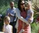 Jennifer Garner enceinte et ses deux filles Violet et Seraphina  se rendent à un musée avec une amie à Los Angeles le 9 octobre 2011  