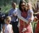Jennifer Garner enceinte et ses deux filles Violet et Seraphina  se rendent à un musée avec une amie à Los Angeles le 9 octobre 2011  