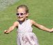 Violet, la fille de Jennifer Garner court pour se rendre au musée à Los Angeles le 9 octobre 2011  