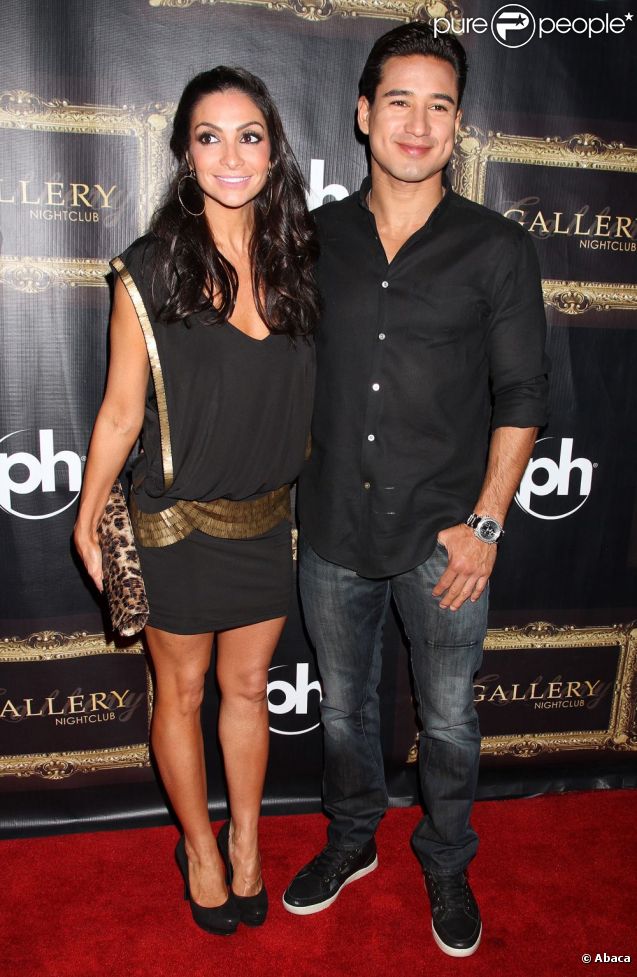 Mario Lopez et sa compagne Courtney Mazza, à Las Vegas le 9 octobre 2011