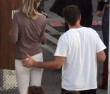 Chynna Phillips et son époux Billy Baldwin en coulisses de l'émission Dancing With The Stars, diffusée sur ABC. 11 octobre 2011