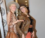 Anna Sherbinina et Frédérique Bel lors du happening Darel où le Simple Bag a été célébré ! Le 11 octobre 2011 à la nouvelle boutique Gérard Darel, 46 rue du Bac. 75007 PARIS.
