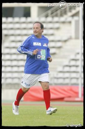 François Hollande au match caritatif 'pour ne pas oublier' au stade Charléty, le 20/05/08
