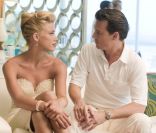 Amber Heard et Johnny Depp dans Rhum Express. 