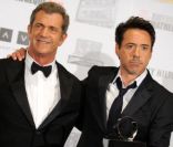 Robert Downey Jr. et Mel Gibson le 14 octobre 2011 à Beverly Hills, Californie.