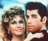 John Travolta et Olivia Newton-John, héros du film Grease.  