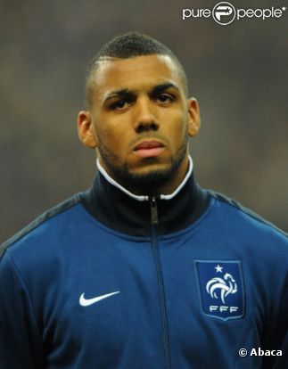 Yann M'Vila le 9 février 2011 à Saint-Denis