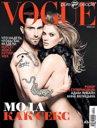 Adam Levine et sa compagne Anna Vyalitsina en couverture de Vogue. En octobre 2011, le chanteur se signale en s'en prenant à Fox News.