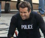 Ryan Reynolds sur le tournage de  R.I.P.D  à Boston, le 22 octobre 2011.