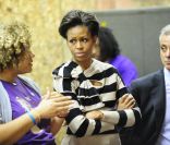 Michelle Obama a rendu visite à une exploitation agricole et a pris du bon temps à Chicago. Le 25 octobre 2011<br />