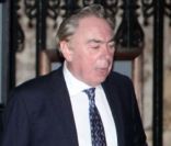 Andrew Lloyd Webber assiste à la messe en l'honneur de Josephine Hart, Lady Saatchi, en l'abbaye de Westminster, à Londres, le 24 octobre 2011.