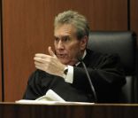 Procès du docteur Conrad Murray à Los Angeles le 27 octobre 2011 - ici le juge Pastor 