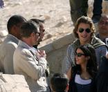 La famille Sarkozy en Egypte, en décembre dernier, avec Jean et son amie Jessica